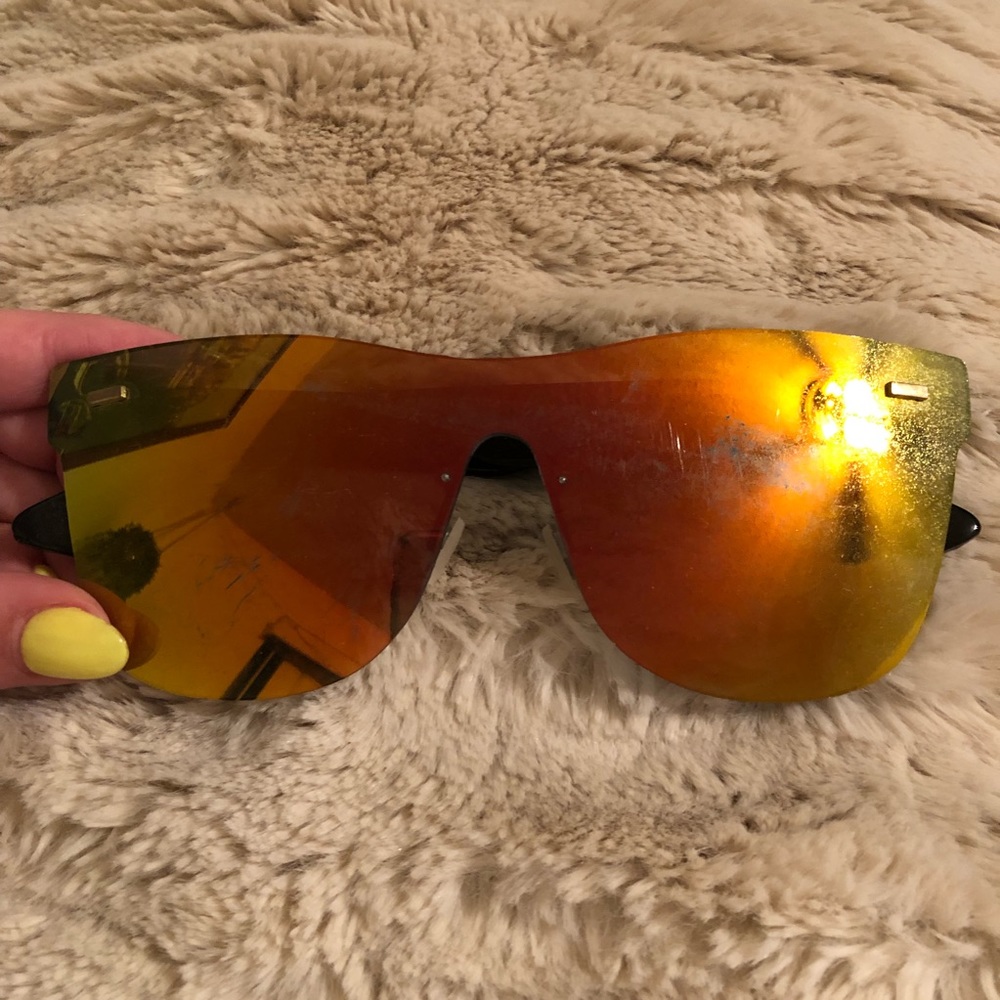 Reflective yellow/orange sunnies